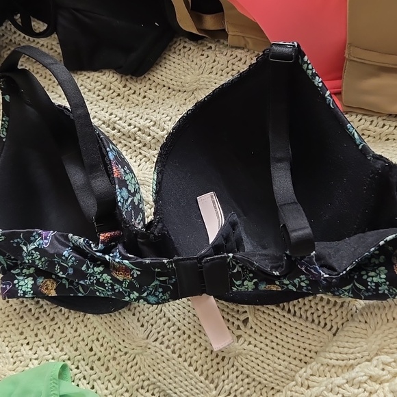 ☕️ VICTORIA'S SECRET LINED PERFECT COVERAGE UNDERWIRE BRA SIZE 36C - Picture 5 of 7